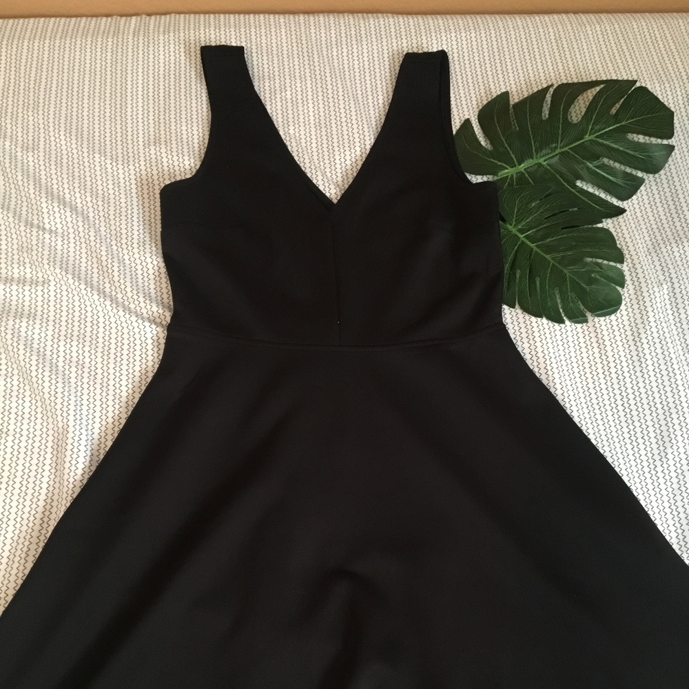 Black V-Neck Special Occassion Dress